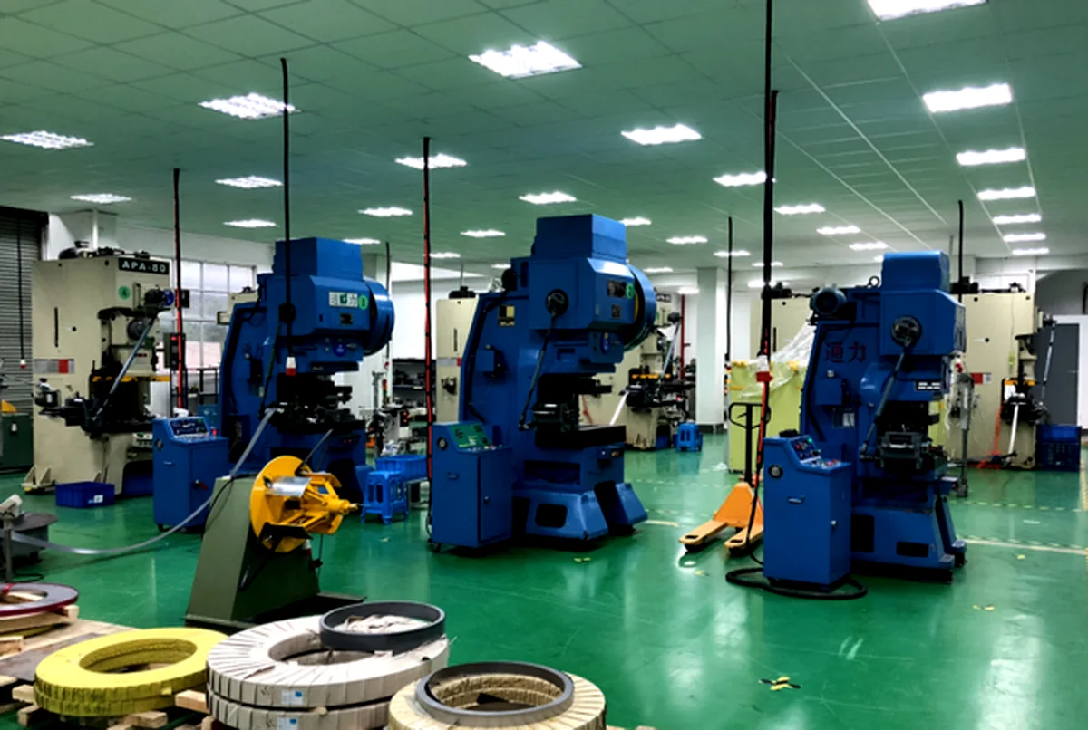 PLAM progressive-die punch press line running coil stock